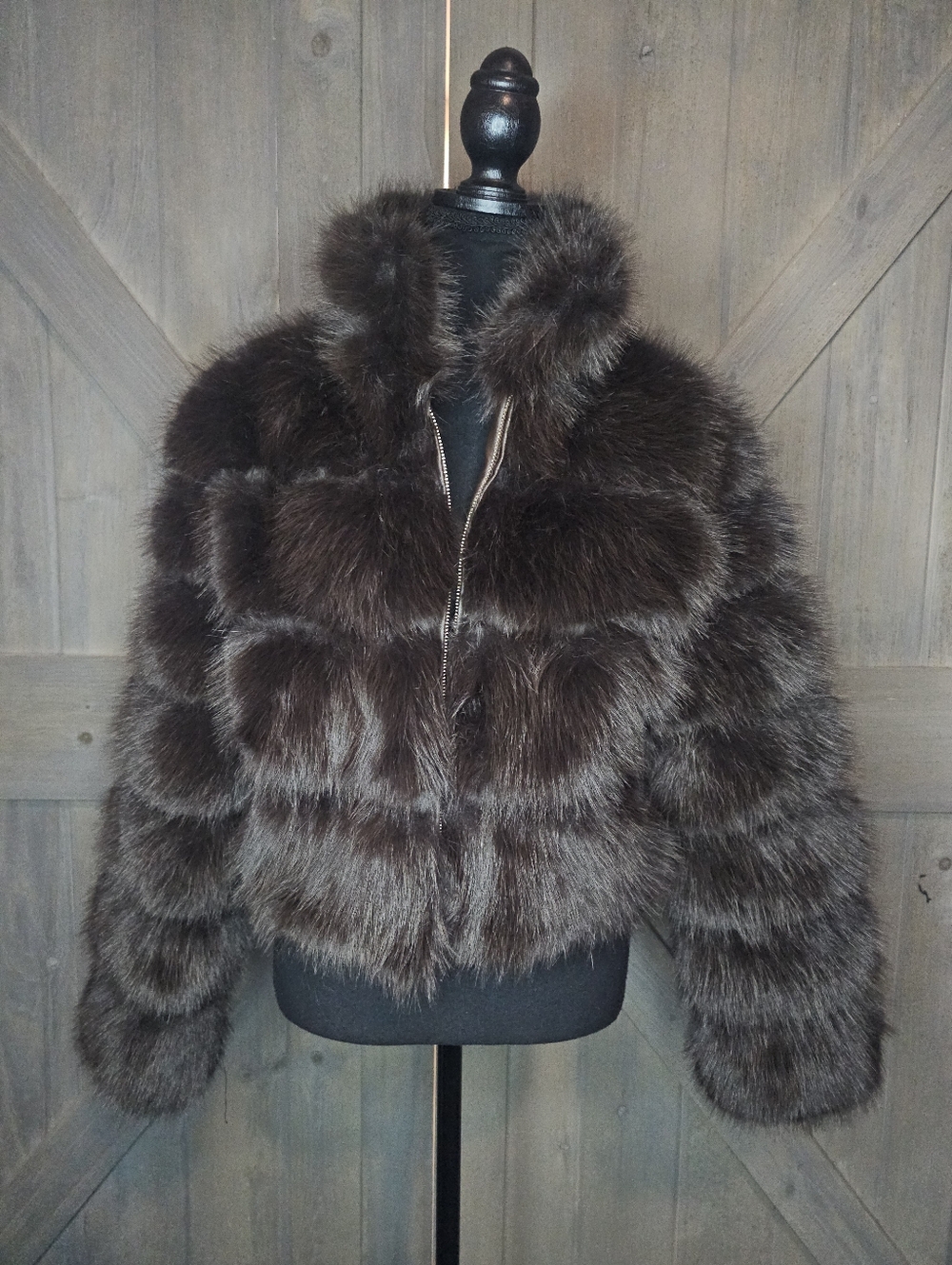Nwt Windsor Frost Mode Faux Fur Crop Jacket sz Small